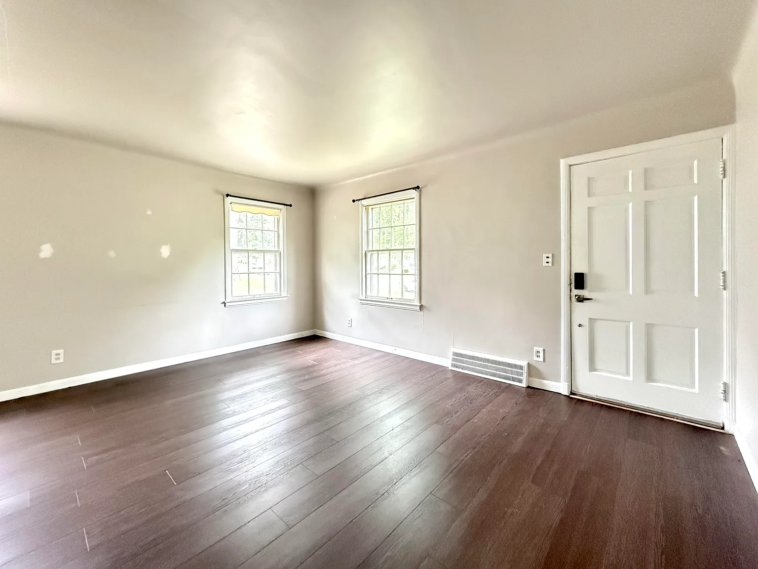 4 bed, 1352 sqft, $2,900 — Photo 4