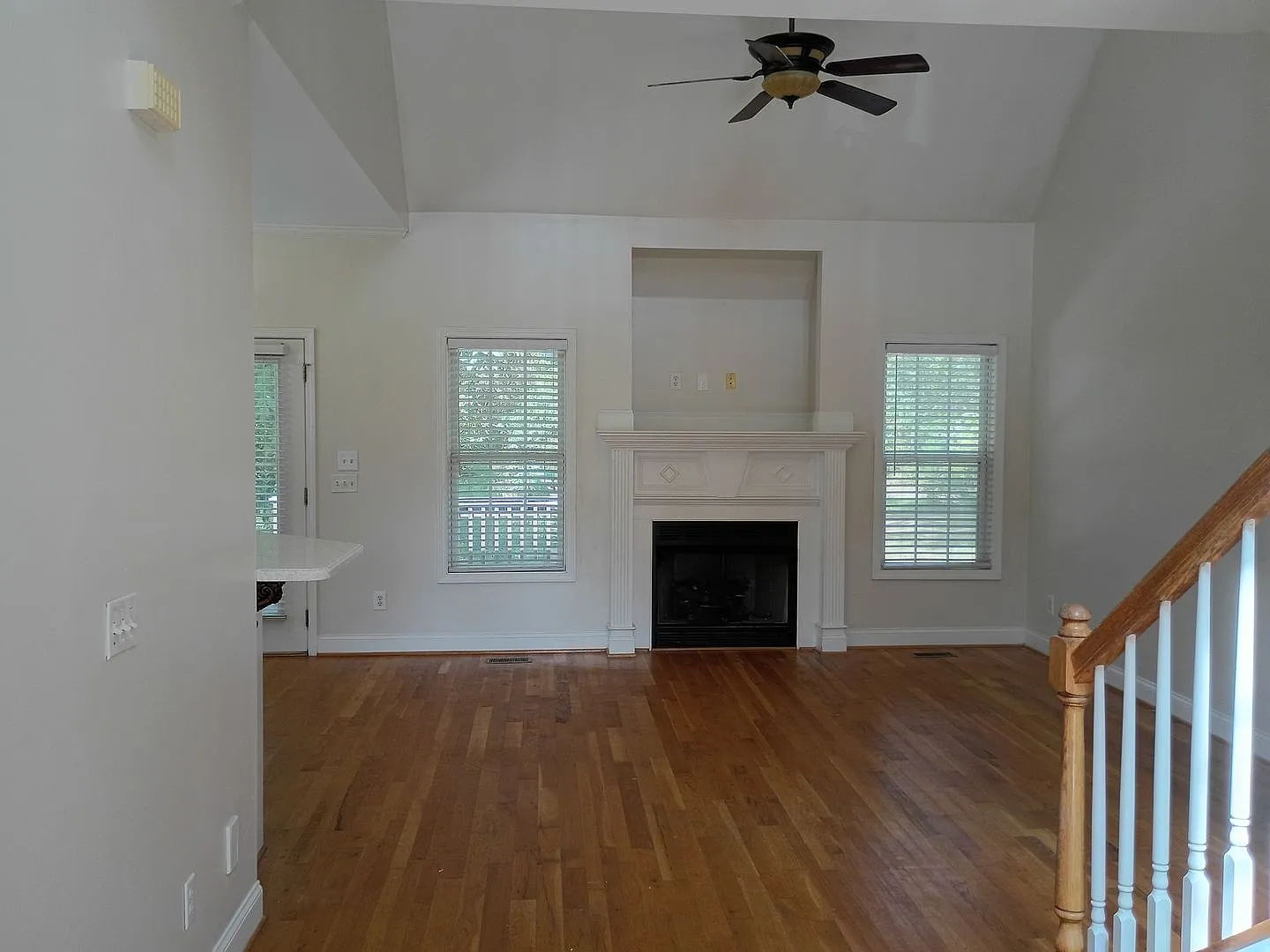Outstanding Four Bedroom Home in Lugoff! — Photo 2
