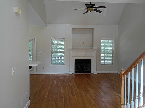 2nd image of 399 Cook Rd