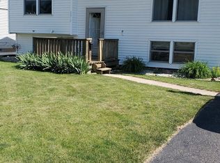 2017 E Le Fevre Rd, Sterling, IL 61081