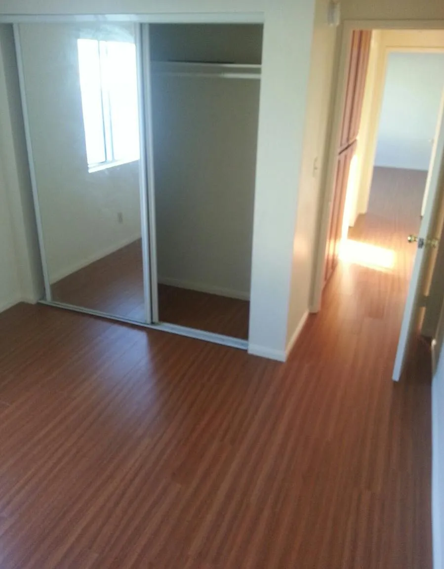 2 bed, 910 sqft, $2,295 — Photo 2