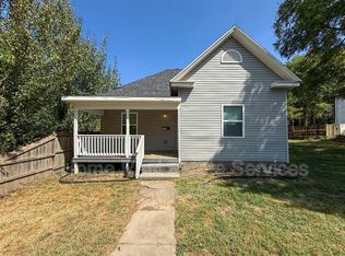2248 N Robberson Ave, Springfield, MO 65803