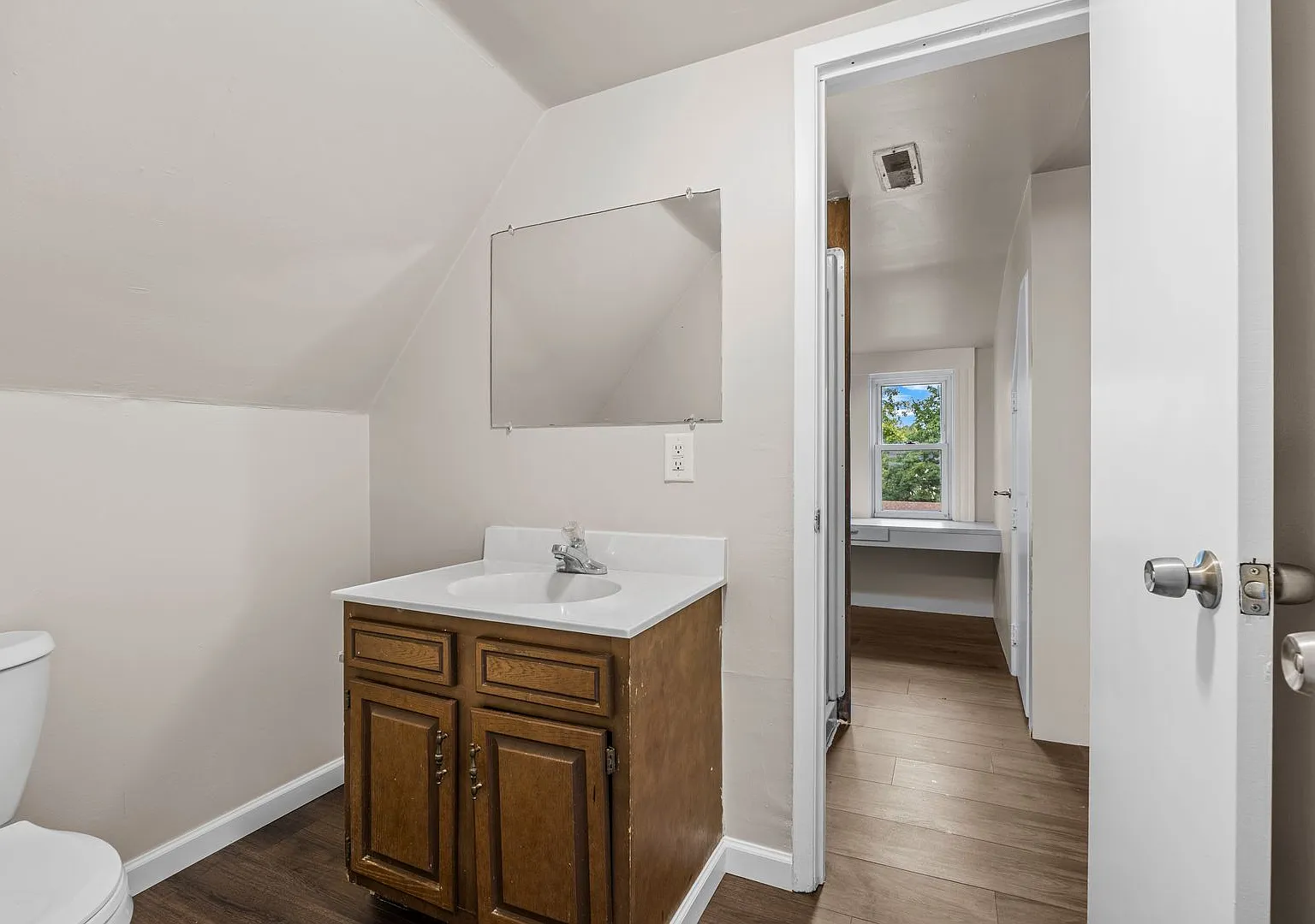 302 S Fourth St — Photo 4