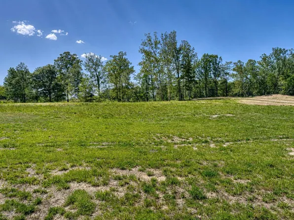 2481 Victoria Woods Dr, Boonville, IN 47601