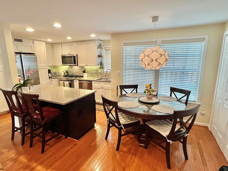 7454 Cross Gate Ln — Photo 6