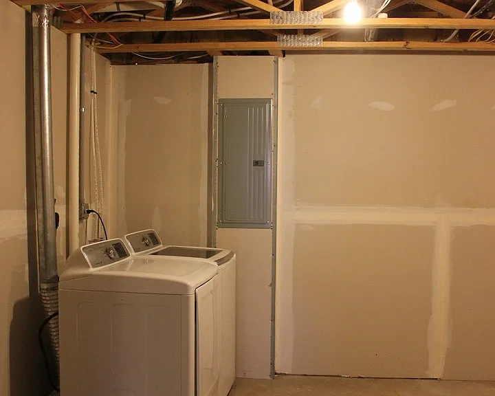2948 Crystal Spring Ln — Photo 25