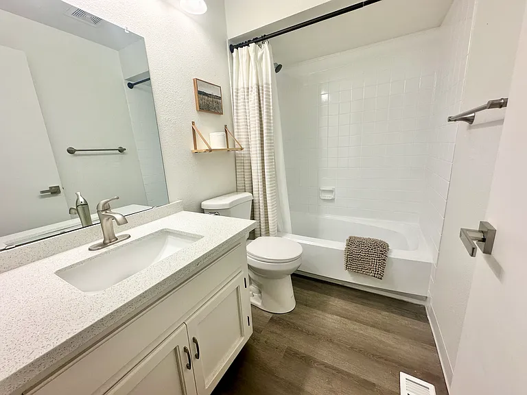 SW Summer Lake Dr — Photo 9