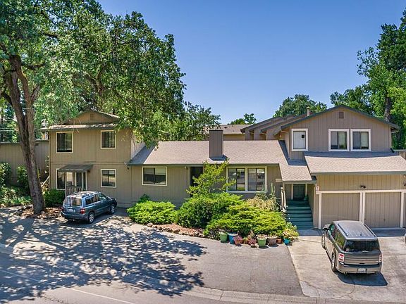 5th image of 2595 Greenwood Ln APT 4