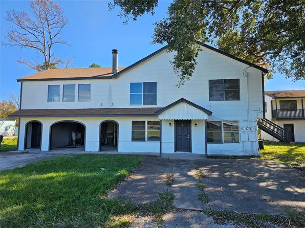 105 W Linney St, Dayton, TX 77535