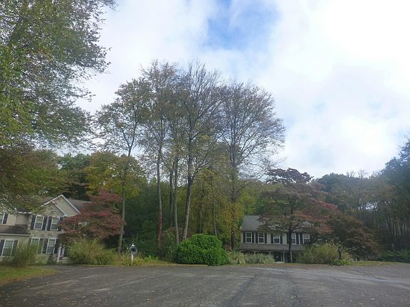 4th image of 213 Veterans Dr
