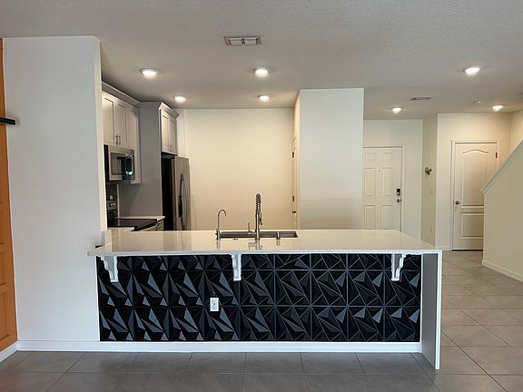 3rd image of 9024 Wildflower Ln
