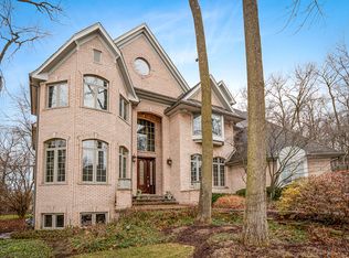 2265 Hills Oak Ct, Lisle, IL 60532