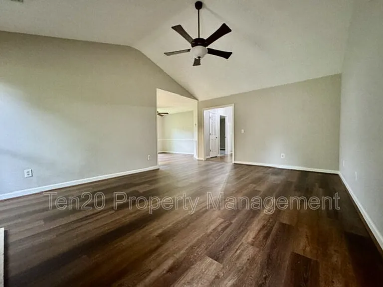 7185 Midland Chase Loop — Photo 2