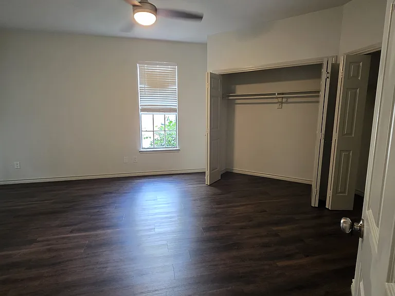 100 Jackman St #108 — Photo 13