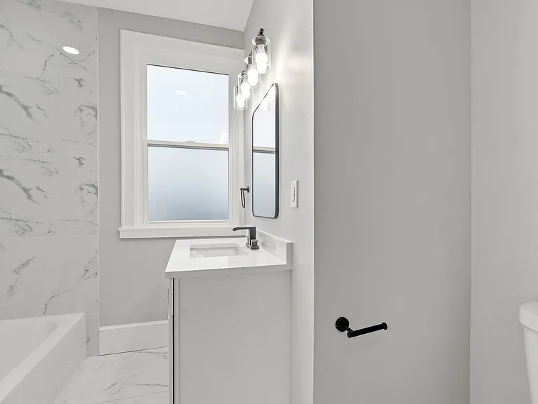 2978 Wardall Ave — Photo 5