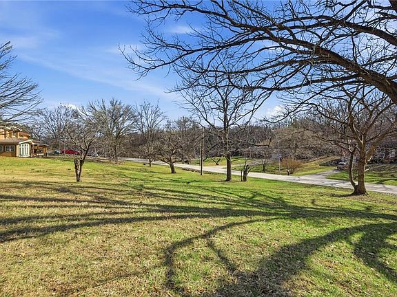 2nd image of 4709 NW Gleason Rd