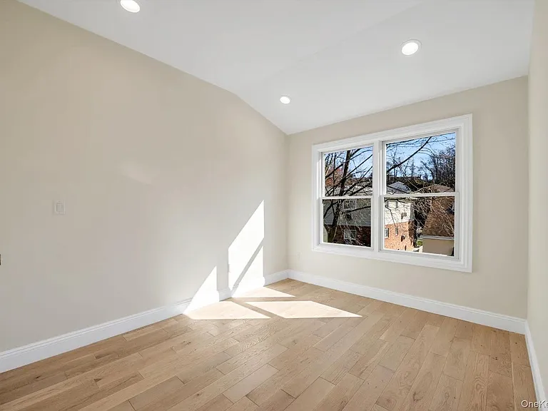 68 Edgewood Rd #B — Photo 10