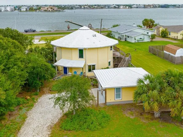 1722 Sorenson Dr, Rockport, TX 78382