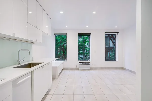 Rented by Compass | media 20