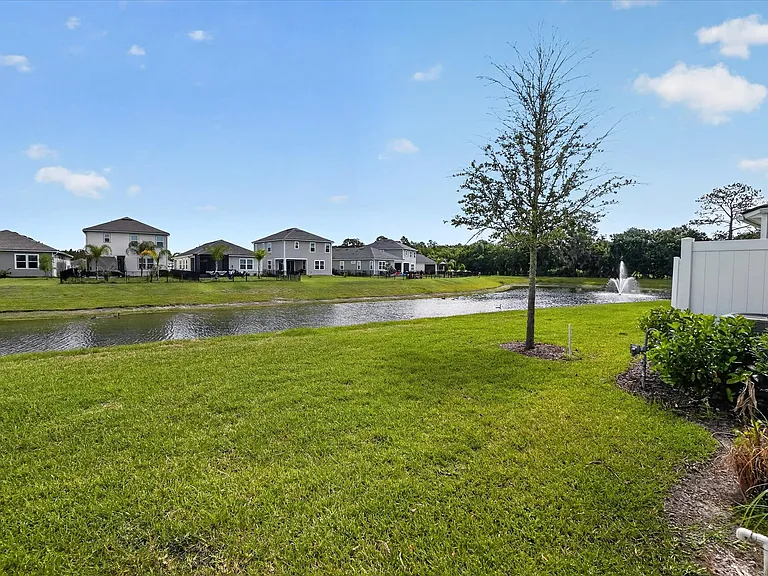 698 Cherry Elm Dr — Photo 39