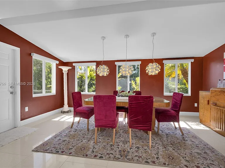 11625 SW 70th Ave — Photo 8