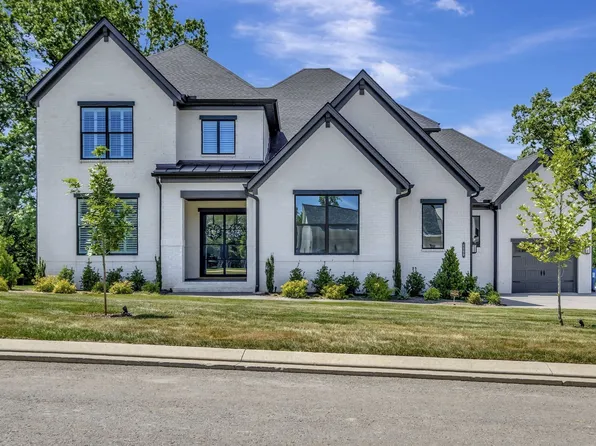 4800 Woodrow Pl, Arrington, TN 37014