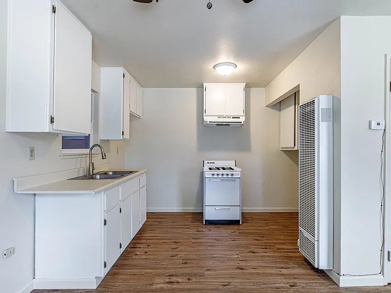 522 Sierra Dr — Photo 4