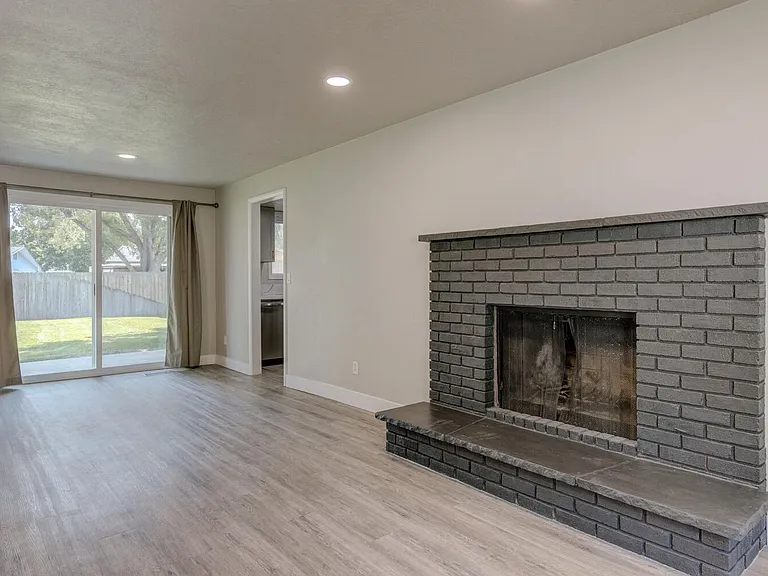 Complete Remodel near Boise River _ Pet Friendly! — Photo 5