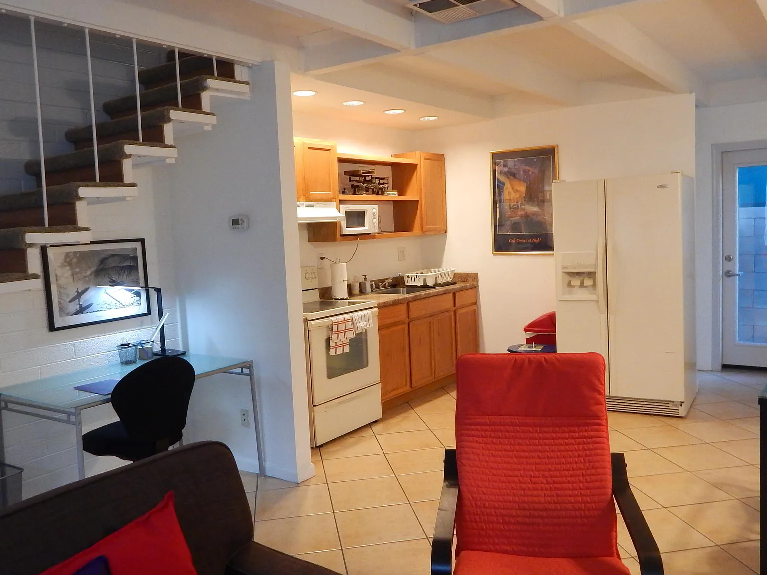 2 bed, 1.5 bath, 900 sqft, $1,575 — Photo 2