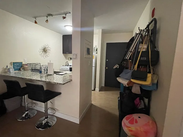 1535 N Van Buren St — Photo 4