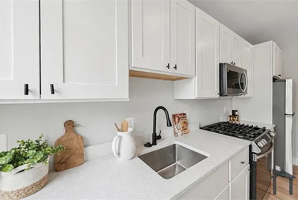 1955 Fairlawn Ave SE #C01 — Photo 15