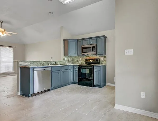 5780 Shadowbend Cir S — Photo 4