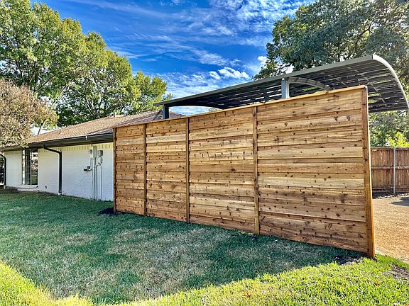 4th image of 2345 Monticello Cir