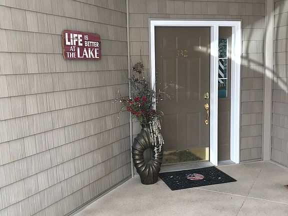 Entry with Stamped concrete 