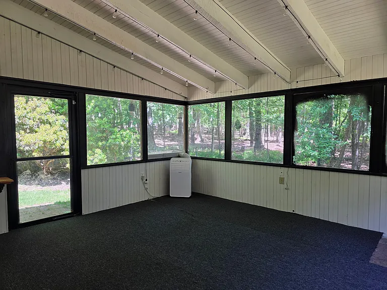 197 Winchester Dr — Photo 10