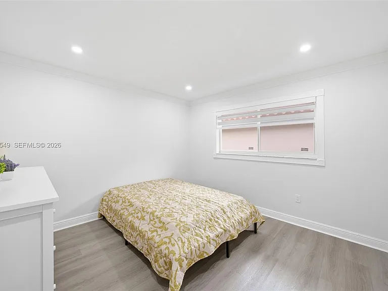 881 NW 133rd Ave — Photo 25