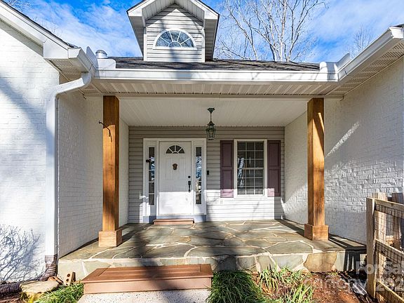 3rd image of 137 Warlick Rd