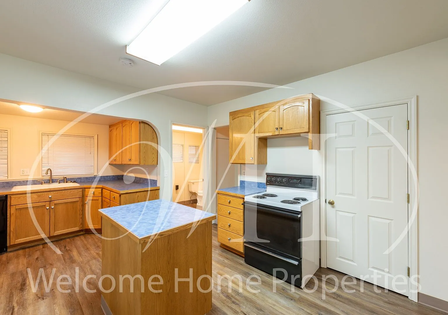 Cozy 3 Bedroom Home With Newer Flooring & Paint — Photo 3