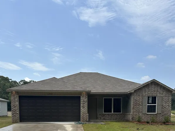 1300 Maple St, Haskell, AR 72015