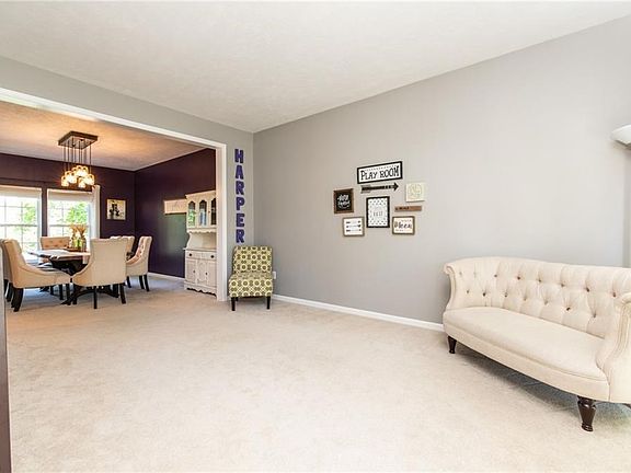 4th image of 10191 Dawnwood Ct