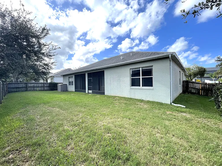 2722 Willow Creek Dr — Photo 35