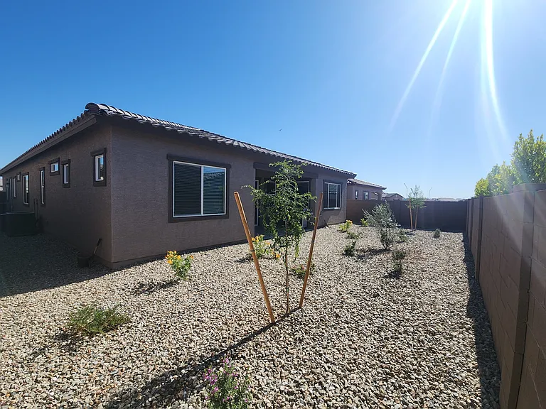 16833 W Smoketree Dr — Photo 31