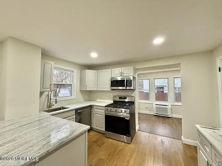 30 Maple Ave — Photo 10