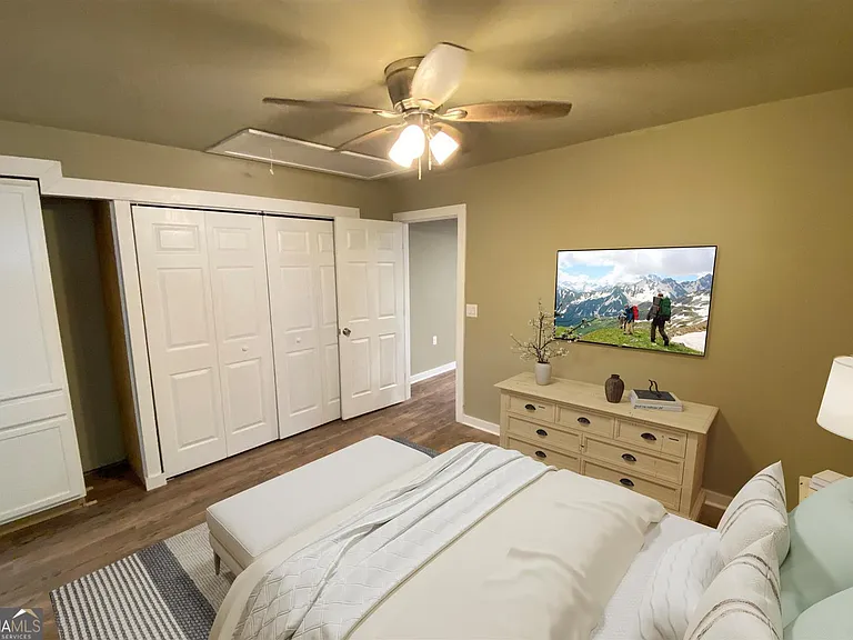 206 Sorrells St #A — Photo 10