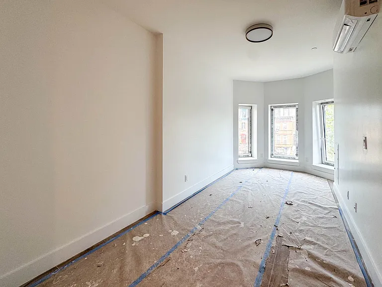 363 Hawthorne St #2A — Photo 1