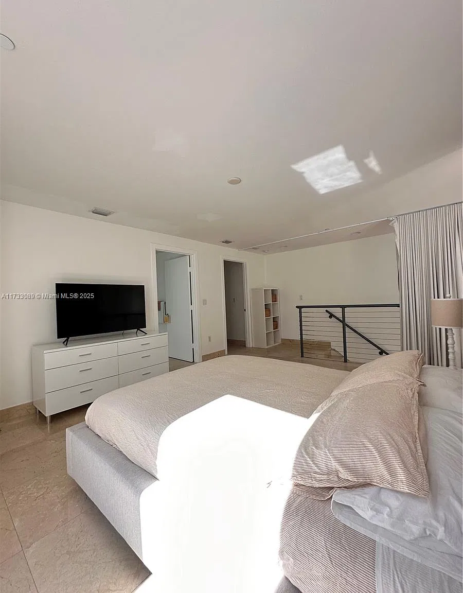 2 bed, 1440 sqft, $5,000 — Photo 1
