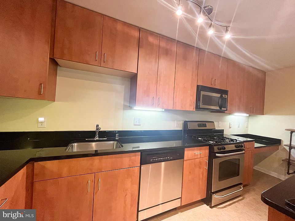1st image of 1113 Primrose Ct APT 303
