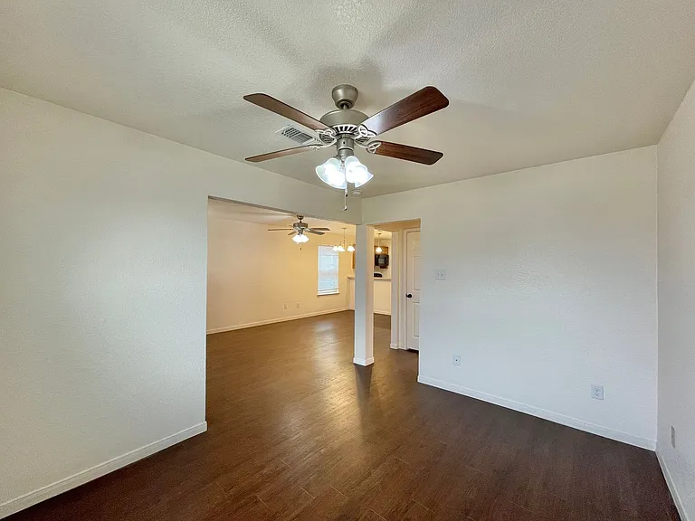 6701 University Village Way — Photo 8