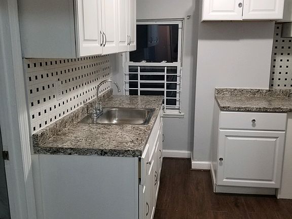 4th image of 533 Beach 66th St #3