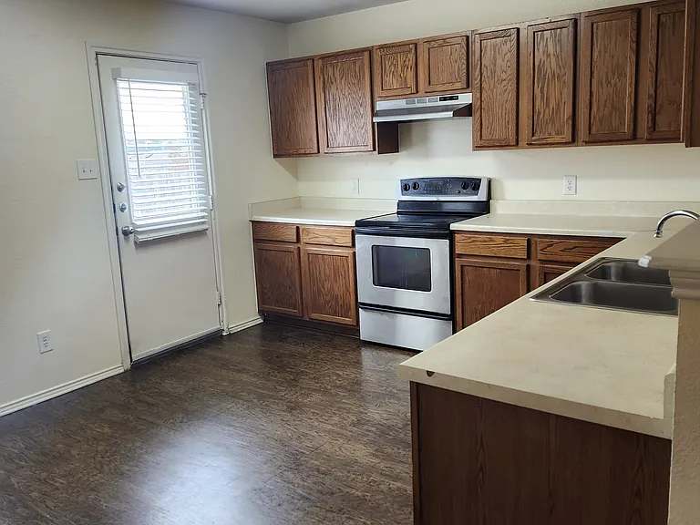 3414 Ironwood Fls — Photo 6